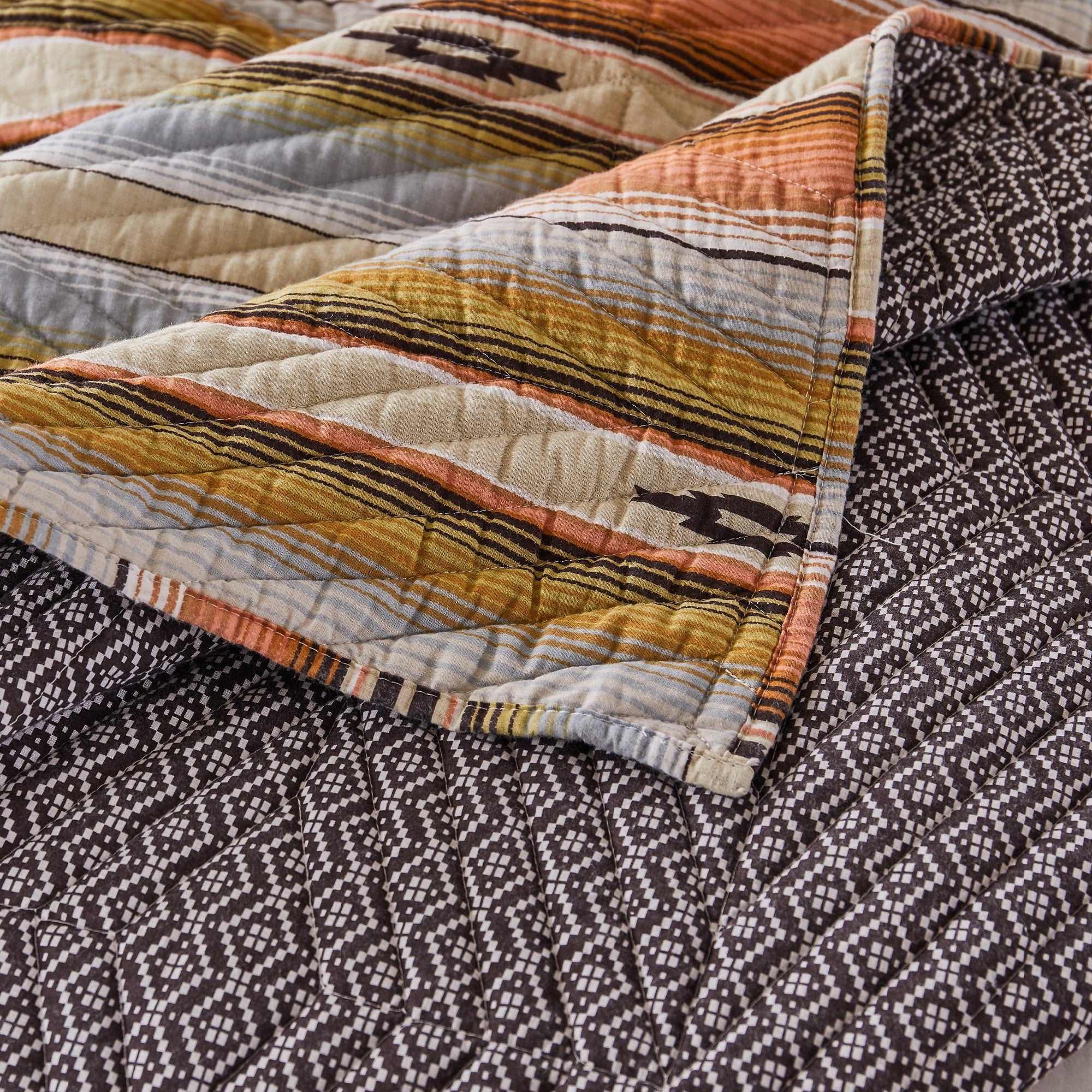 Barefoot Bungalow Painted Desert Ultra Soft Coverlet, Comfortable Bedding Quilt Set, 3-Piece King/Cal King, Rose