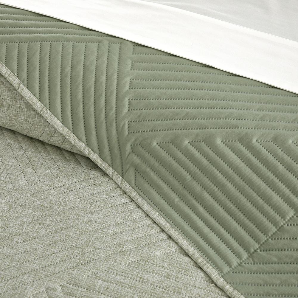 Chic Home Sianna 7 Piece Quilt Set, Contemporary Geometric Diagonal Stripe Design, Bedding Quilts Green