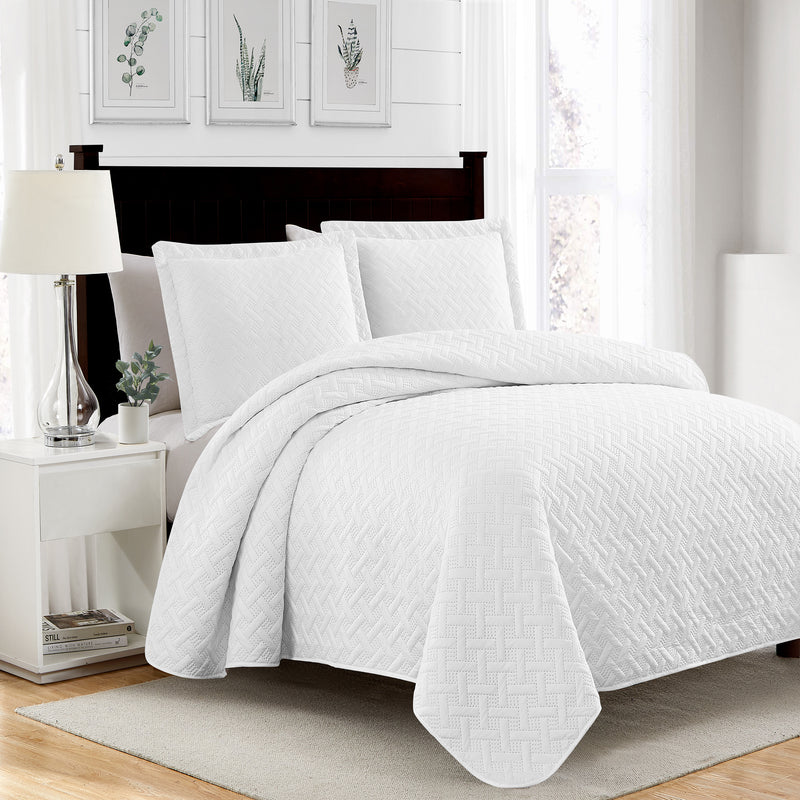 RT Designers Collection Bella 3pc Pinsonic Premium Quality All Year Round Quilt Set for Revitalize Bedroom with White