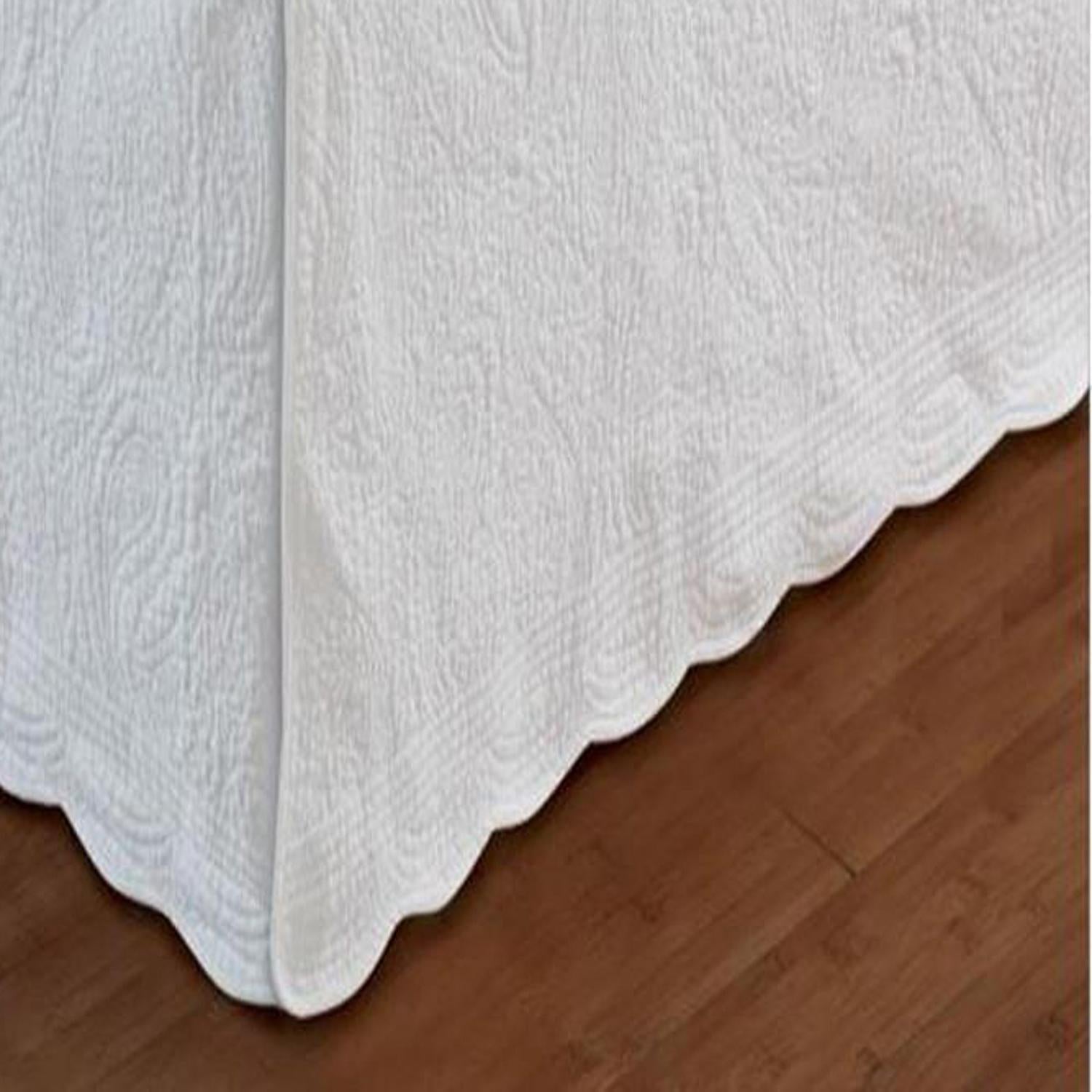 Greenland Home Fashion Paisley Quilted Bed Skirt 18" - White