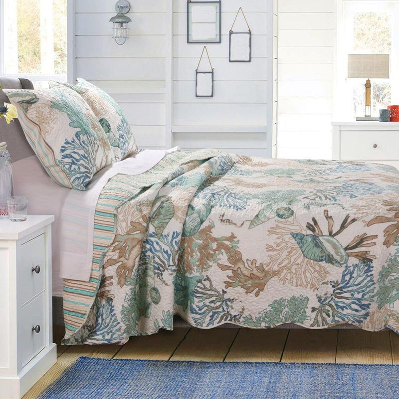 Barefoot Bungalow Atlantis Seashells Quilt And Pillow Sham Set - Jade