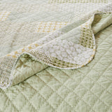 Greenland Home Fashions Barefoot Bungalow Juniper Geometric Patterns and Scalloped Borders Comfort Quilt Set - Sage