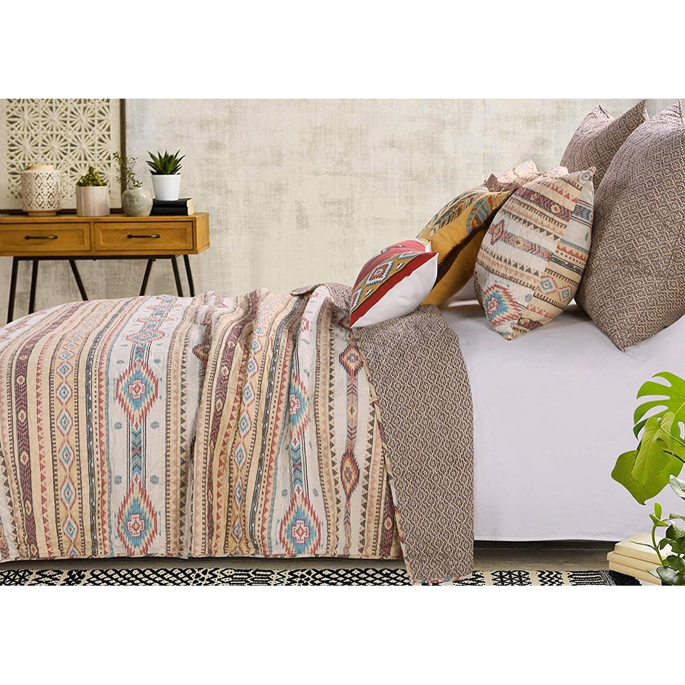 Barefoot Bungalow Phoenix Quilt And Pillow Sham Set - Tan