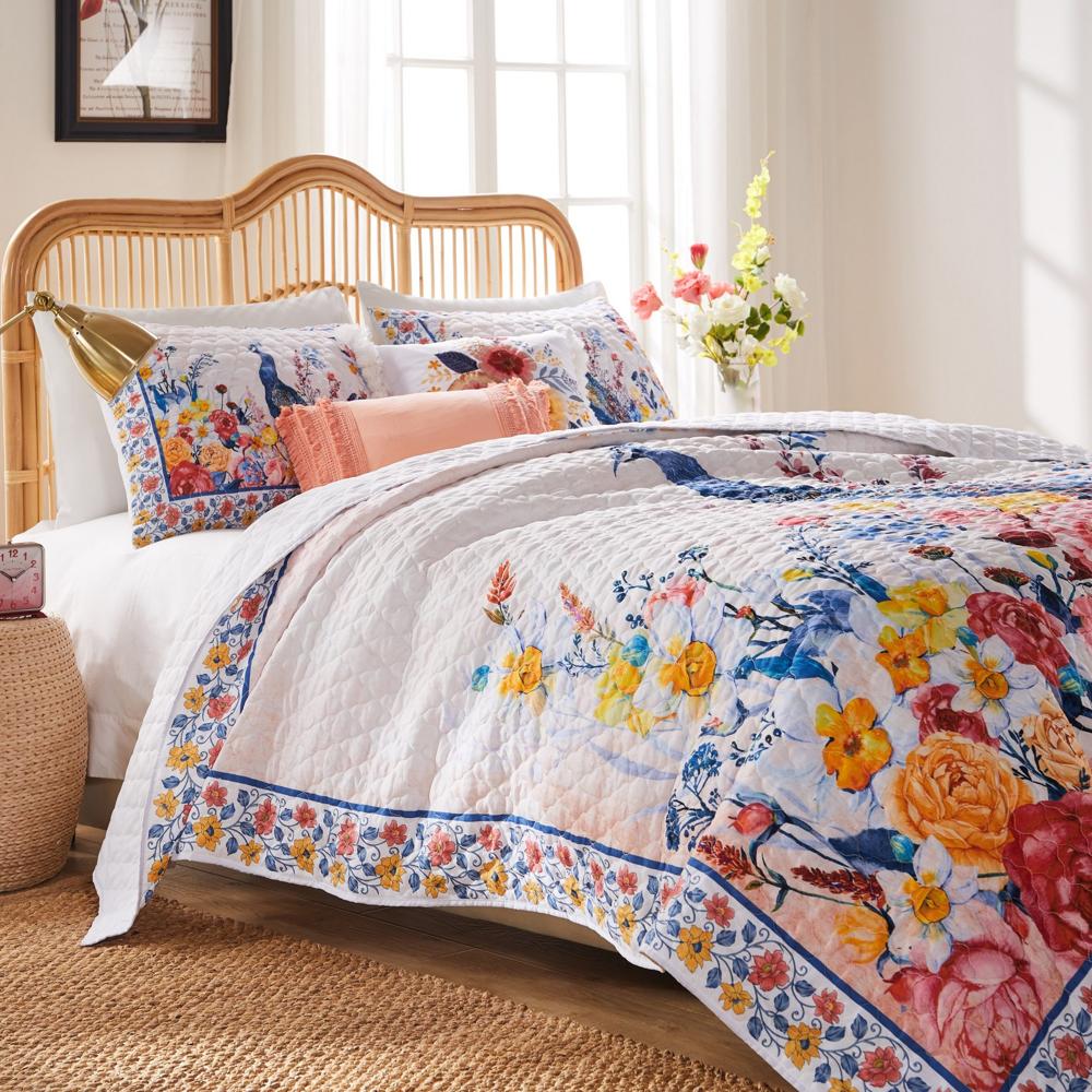 Greenland Home Huntington Oversized Peacock Garden Quilt and Pillow Sham Set - Gold
