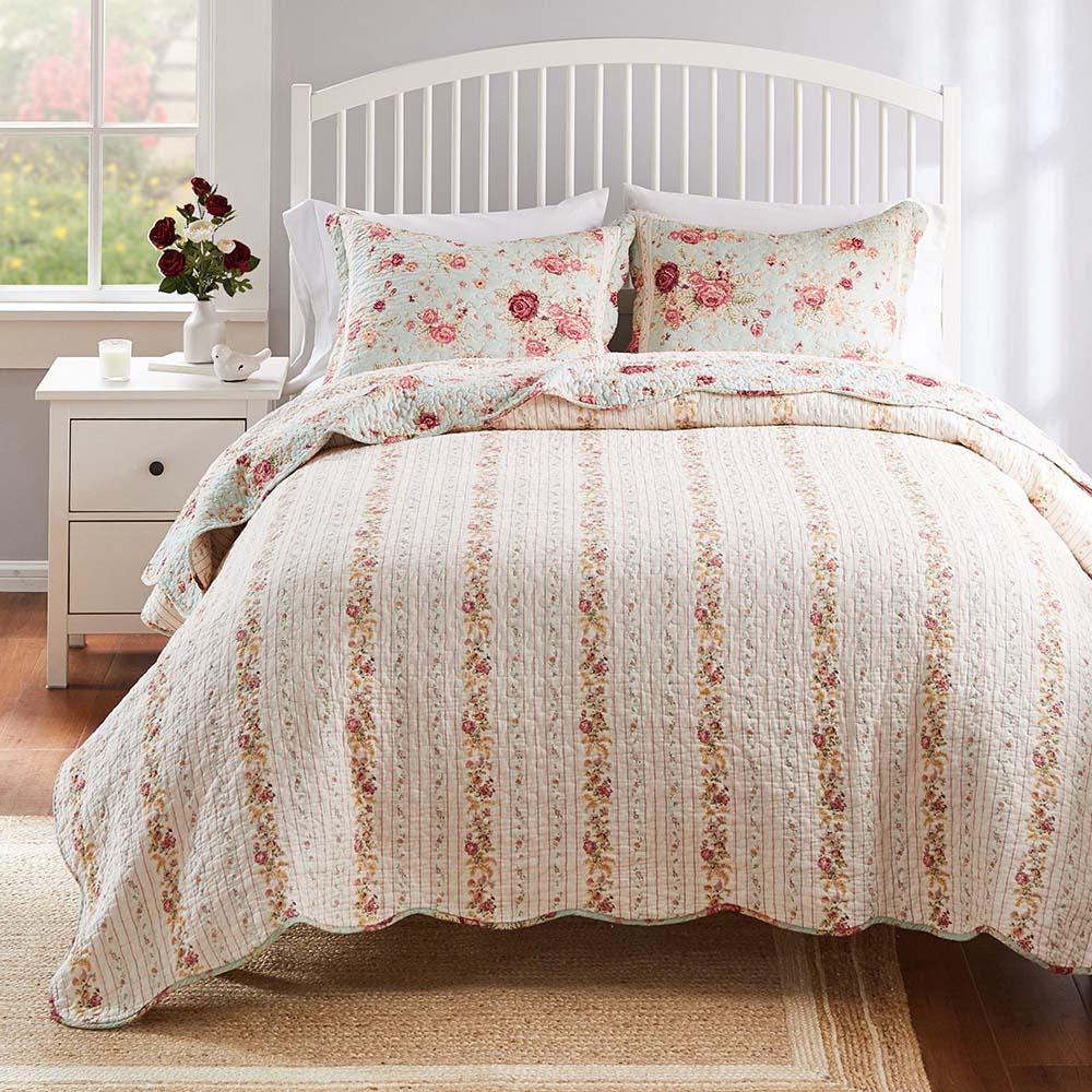 Greenland Home Antique Rose Floral Pinstripe with Dainty Scrolling Embellishments Quilt Set 3-Piece Full/Queen Blue