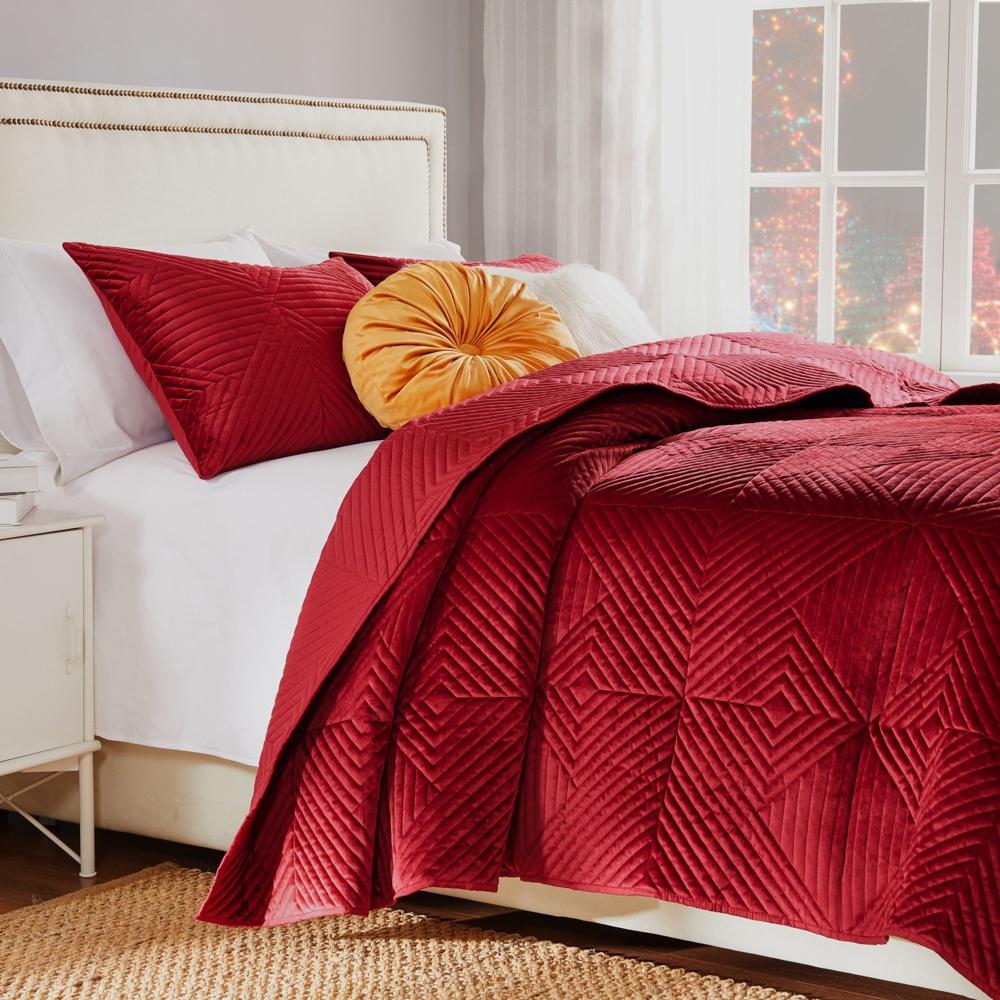Greenland Home Fashion Riviera Velvet Luxurious High-Quality Quilt Set Including Pillow Sham Red