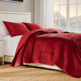 Greenland Home Fashion Riviera Velvet Luxurious High-Quality Quilt Set Including Pillow Sham Red