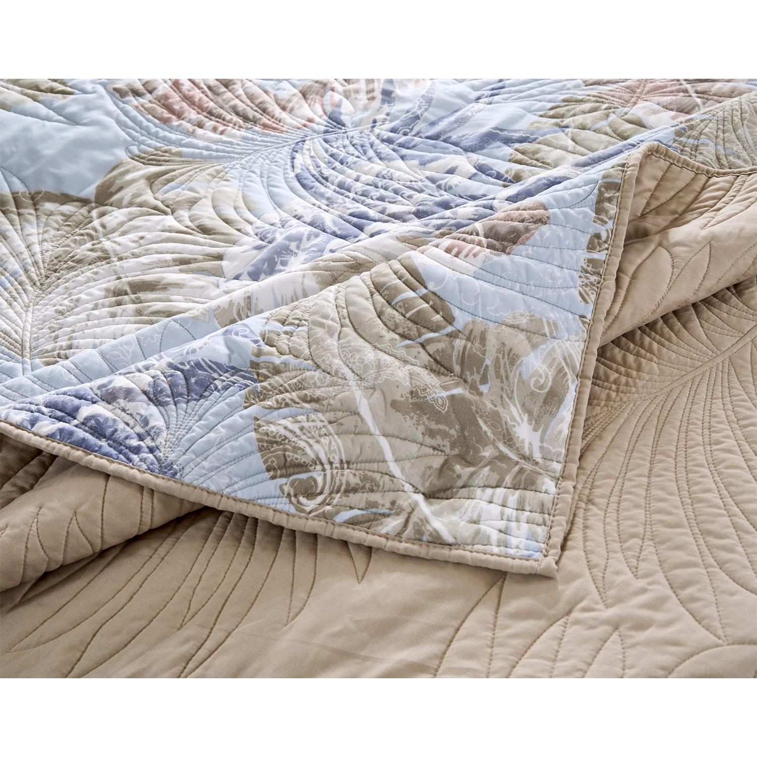 Greenland Home Fashions Tropics Luxurious Modern Design Quilt Bedding Set Mist