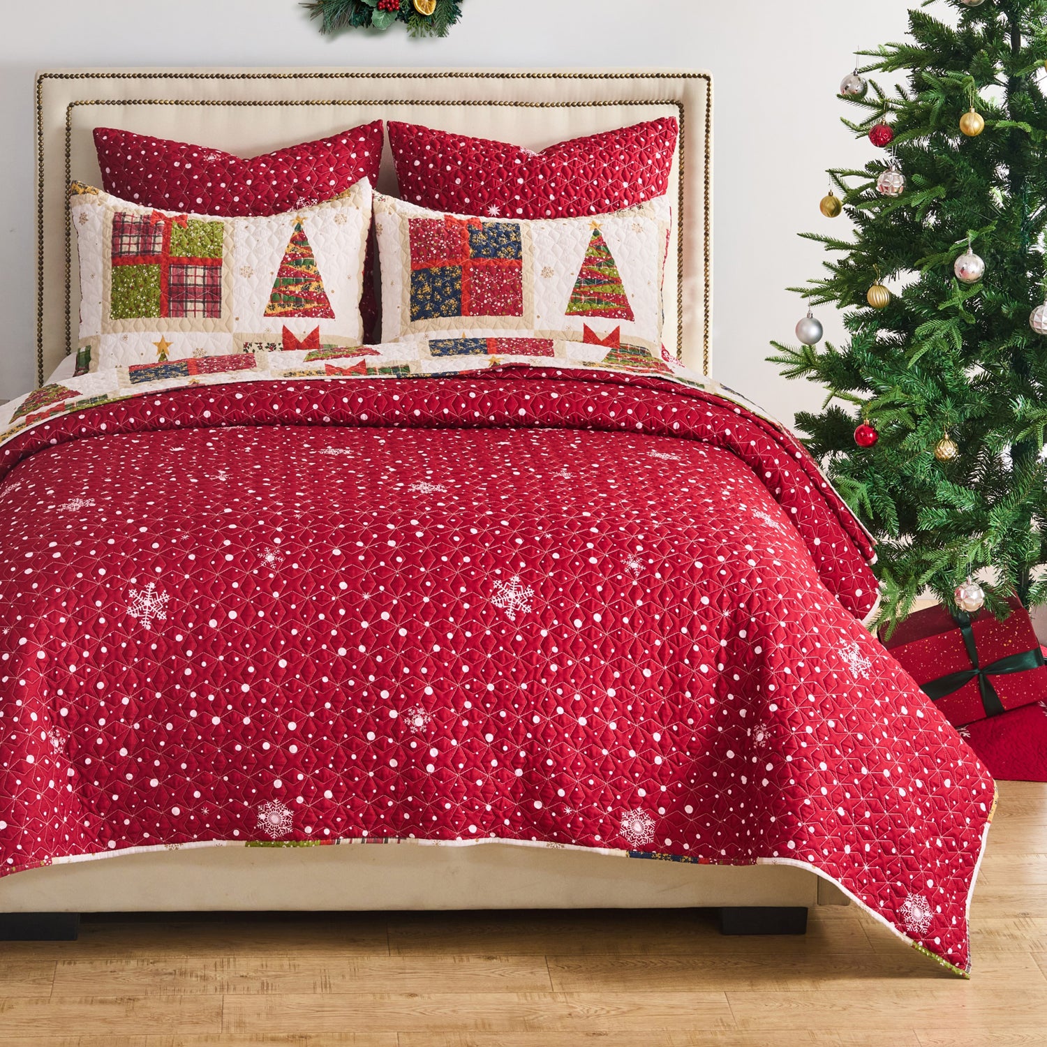 Greenland Home Fashion Deck 100% Cotton & Microfiber Back, Polyester Fill Halls Quilt Set Red