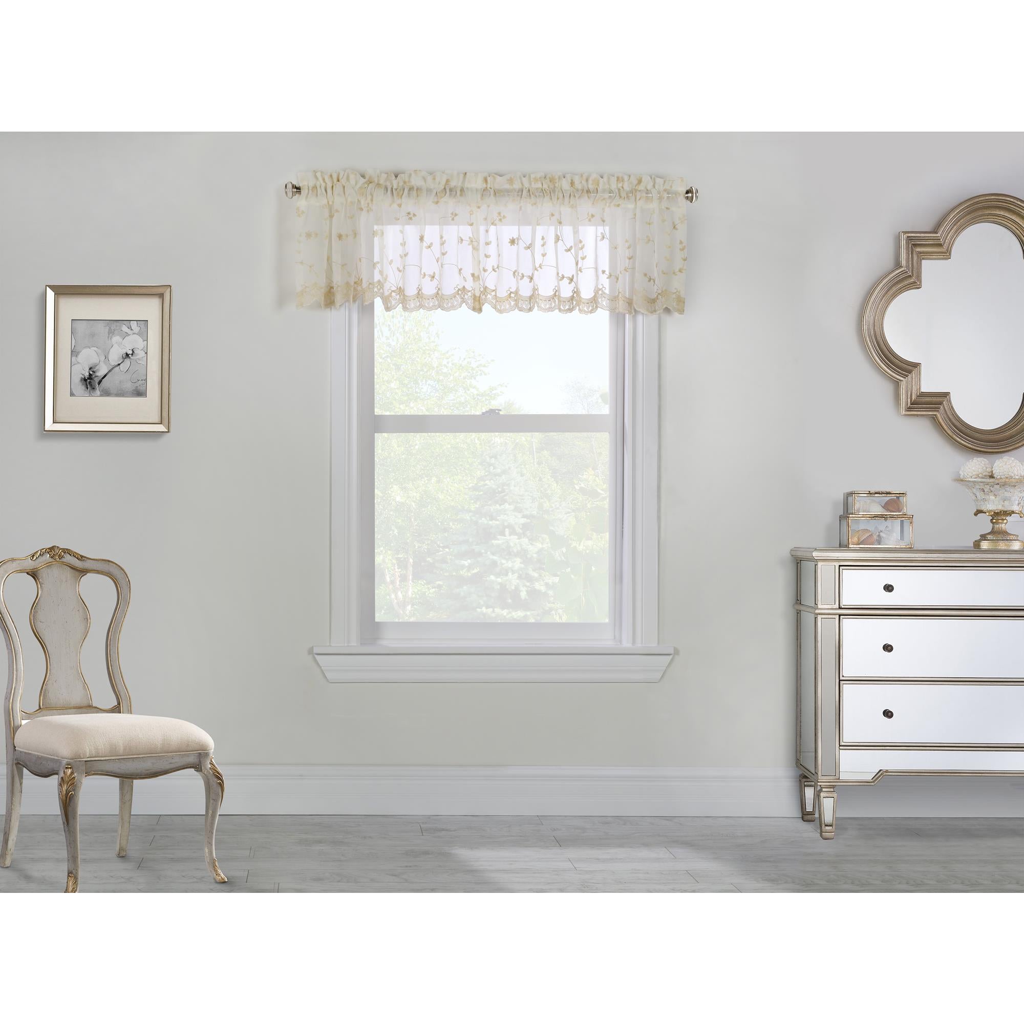 Commonwealth Habitat Grandeur Deep Scalloped Embroidery Pole Top Window Valance - 52x17"