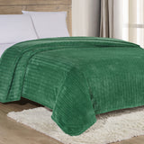 Plazatex Chevron Braided Stylish Soft Comfortable and Lightweight All Seasons Blanket Green