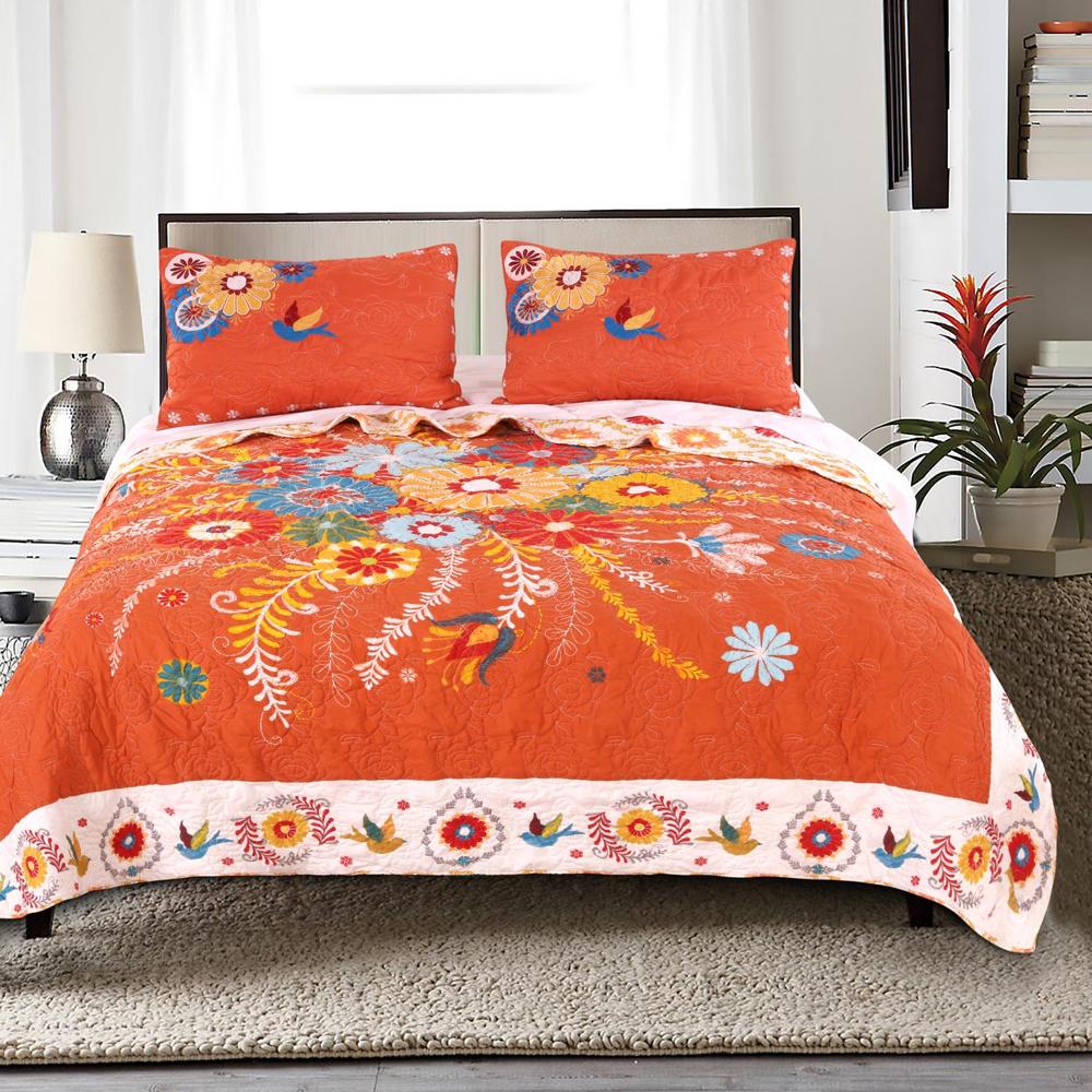 Barefoot Bungalow Topanga Quilt And Pillow Sham Set - King 105x95", Multicolor
