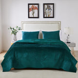 Greenland Home Fashions Barefoot Bungalow Riviera Velvet Quilt And Pillow Sham Set - Teal